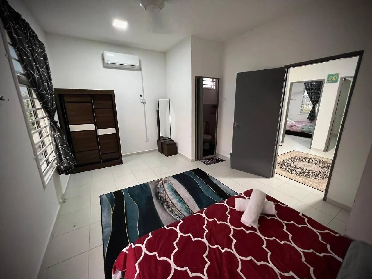 H&M Private Pool Homestay Kampong Ayer Resam Ma­lay­sia